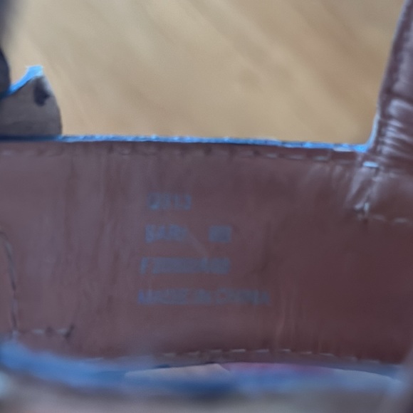 Coach Sari sandals - metallic gold leather with flower detail, size 8 - Picture 10 of 13